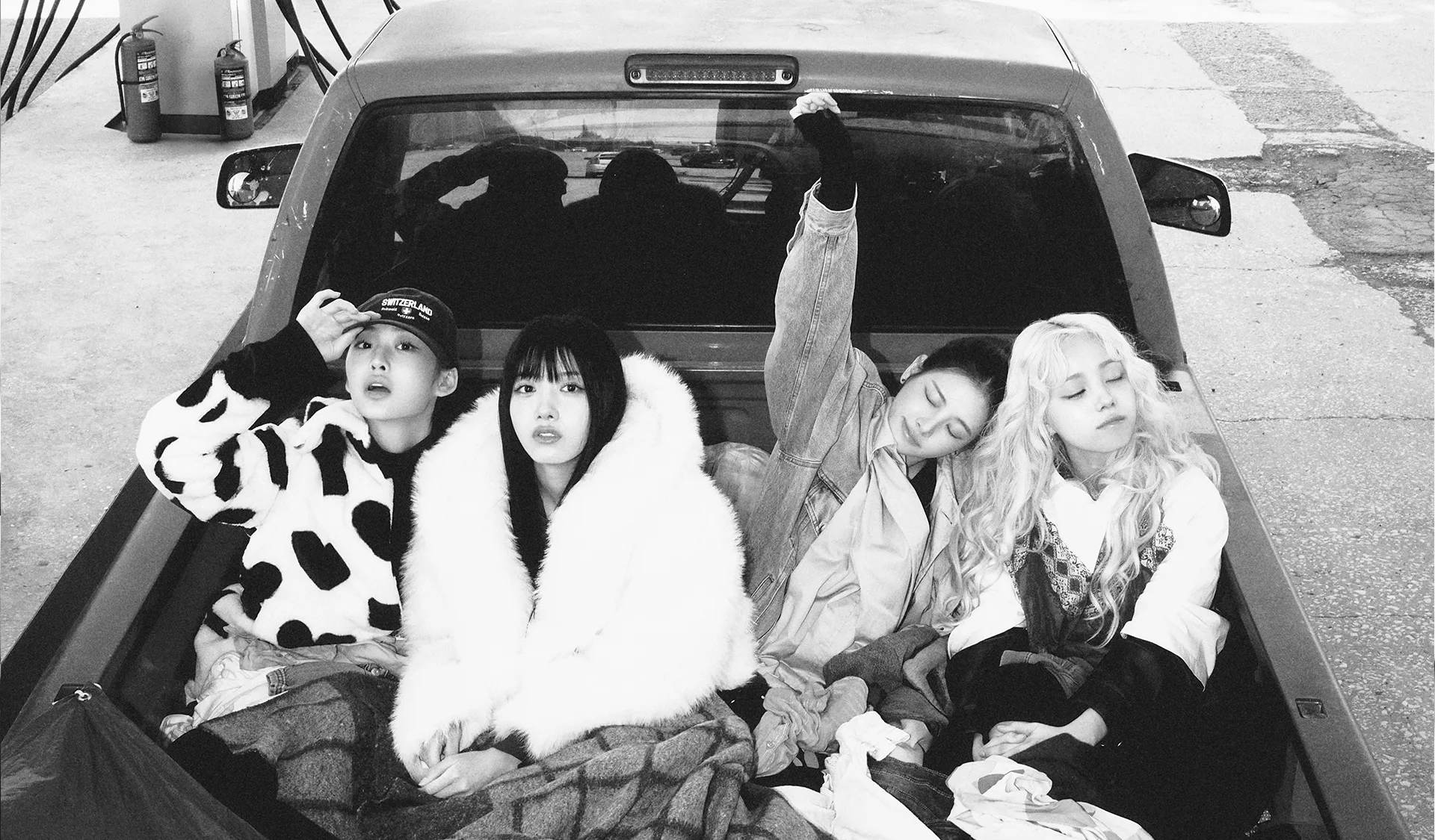 Baby DONT Cry in an official group photograph