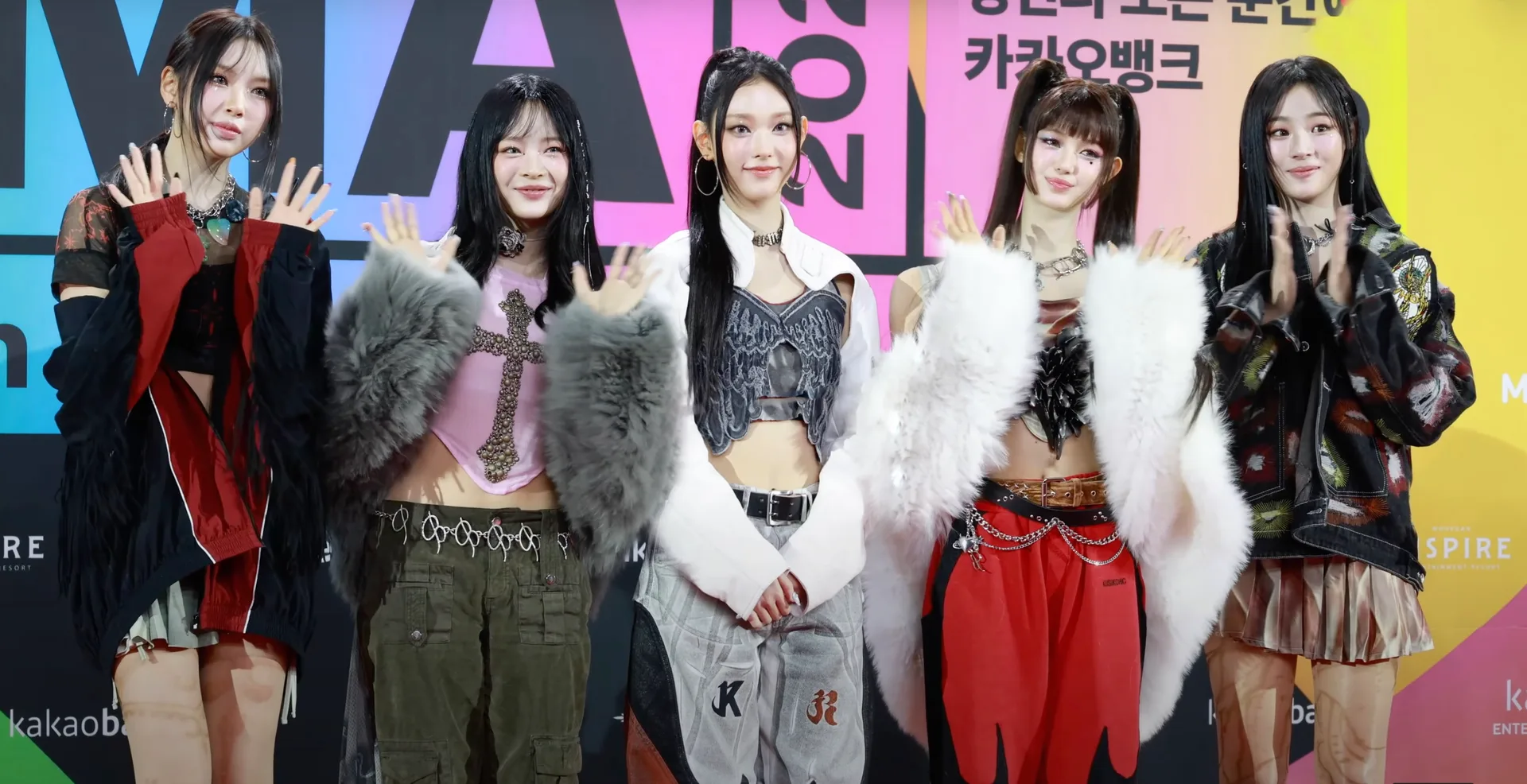 NewJeans at the 2023 Melon Music Awards