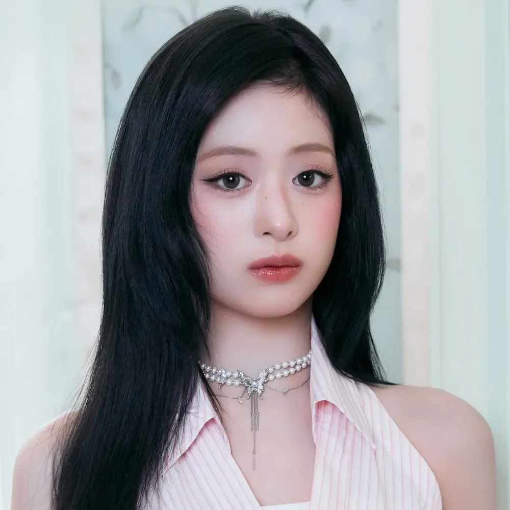 Ahyeon of Babymonster ? official portrait