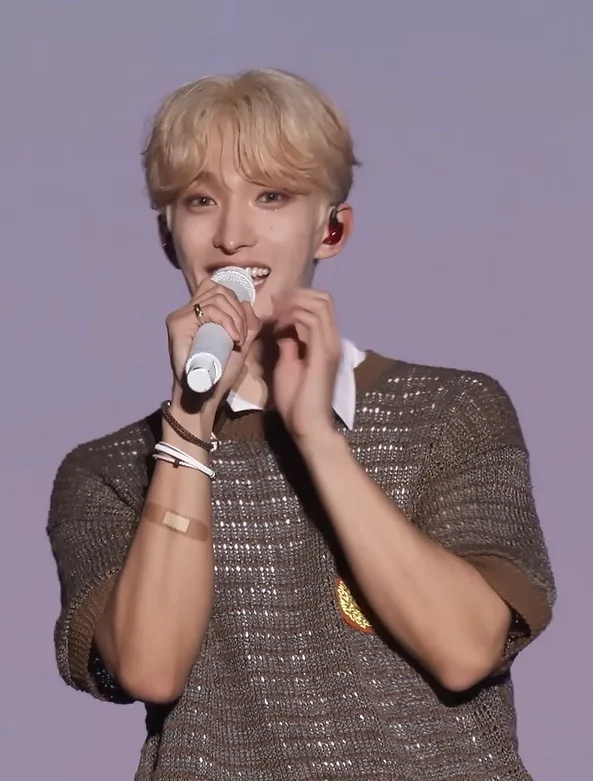 DK of SEVENTEEN