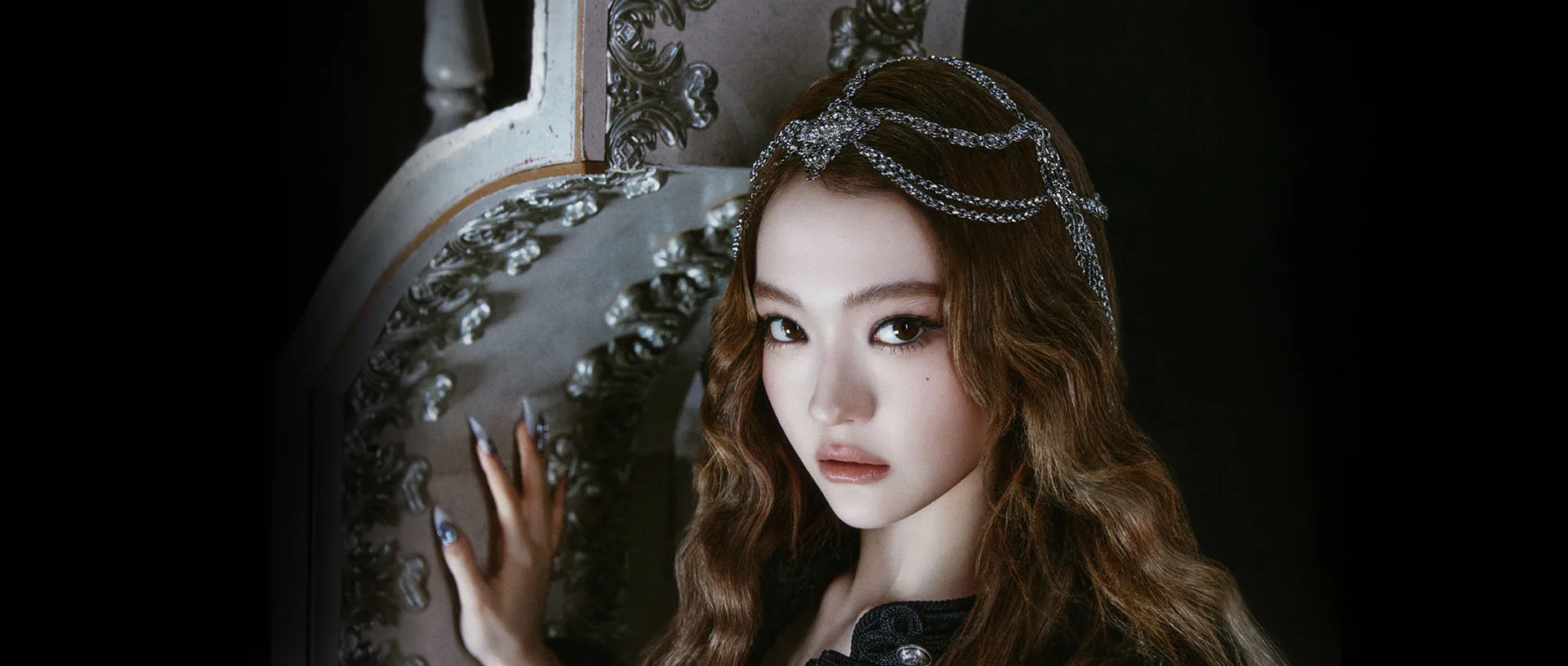 Ella of MEOVV in an official promotional portrait