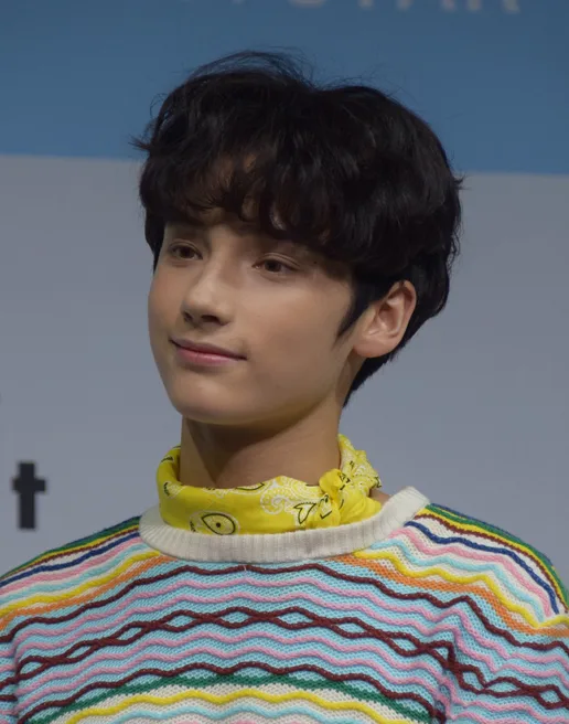 Hueningkai at the TXT debut showcase on March 5, 2019