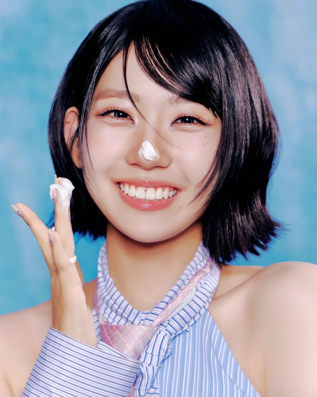 Cho Hyejin of OURBIRTHDAY in the group's official profile photo