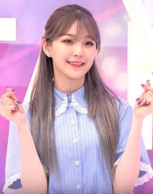 Baek Jiheon of fromis_9 in June 2019