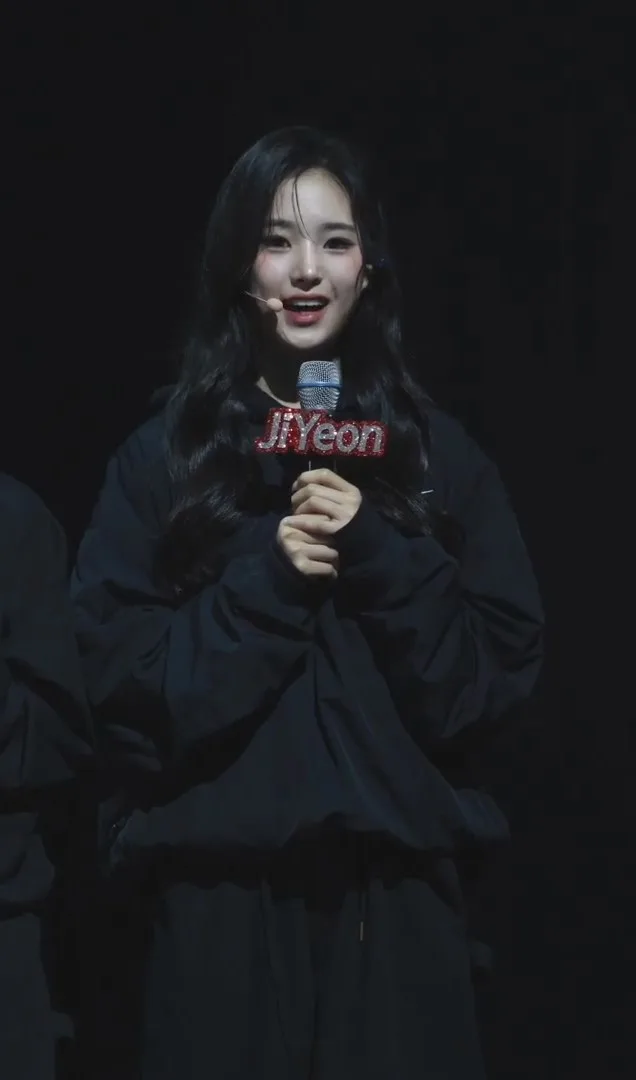 JiYeon of tripleS at the Assemble24 showcase