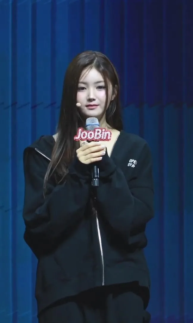 JooBin of tripleS at the Assemble24 showcase