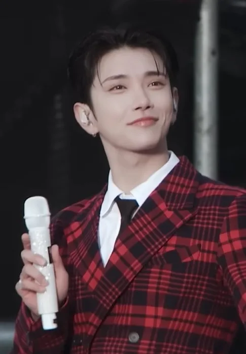 Joshua of SEVENTEEN