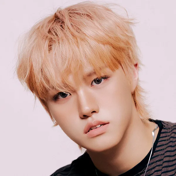 Juwon of AHOF, official profile portrait