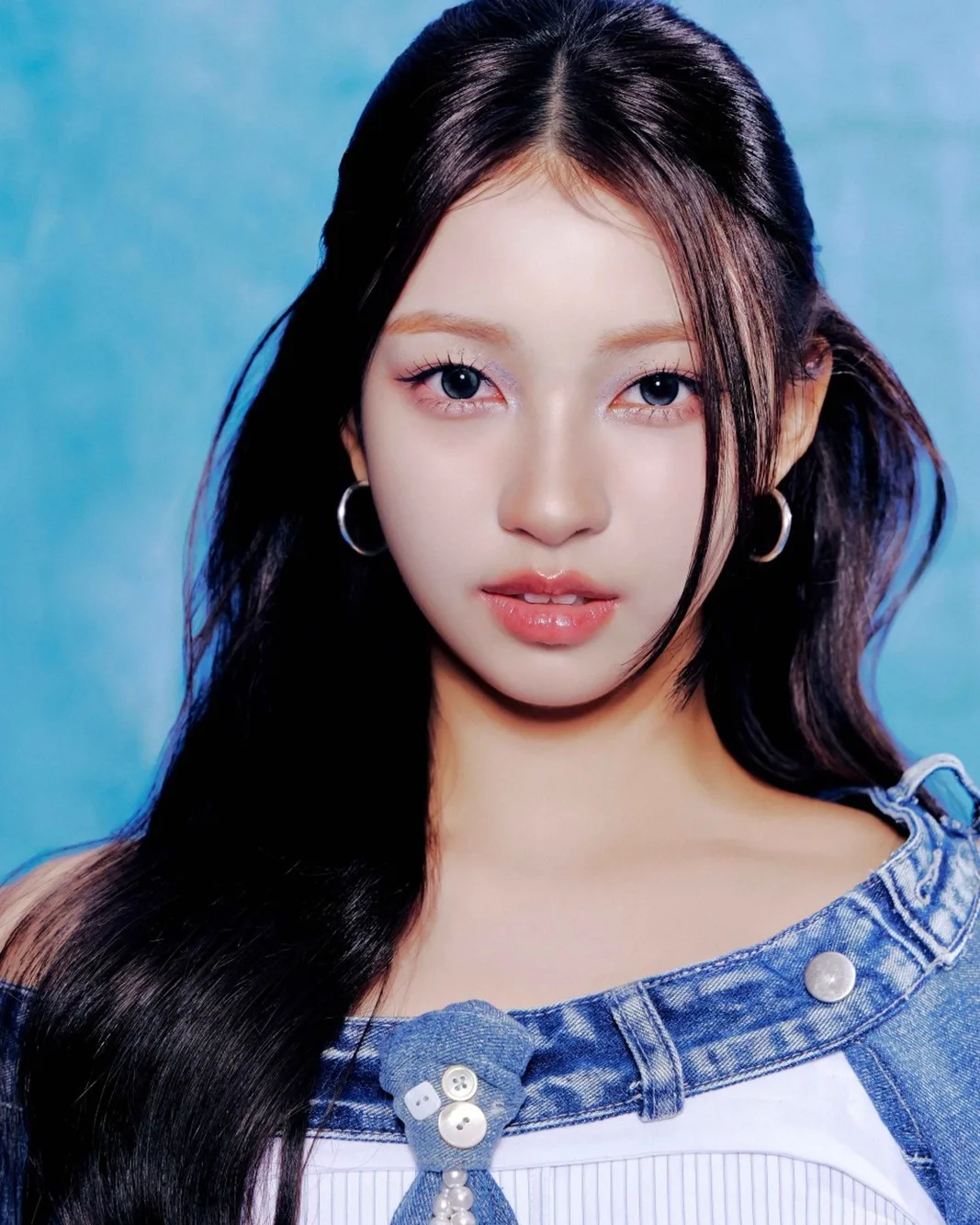 Kilala of OURBIRTHDAY in the group's official profile photo