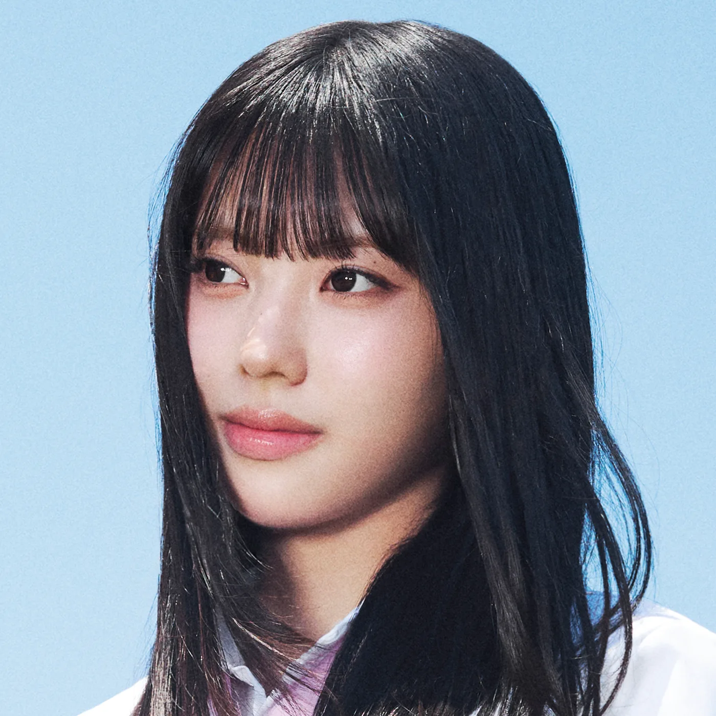 Koko of izna in the group's official profile photo
