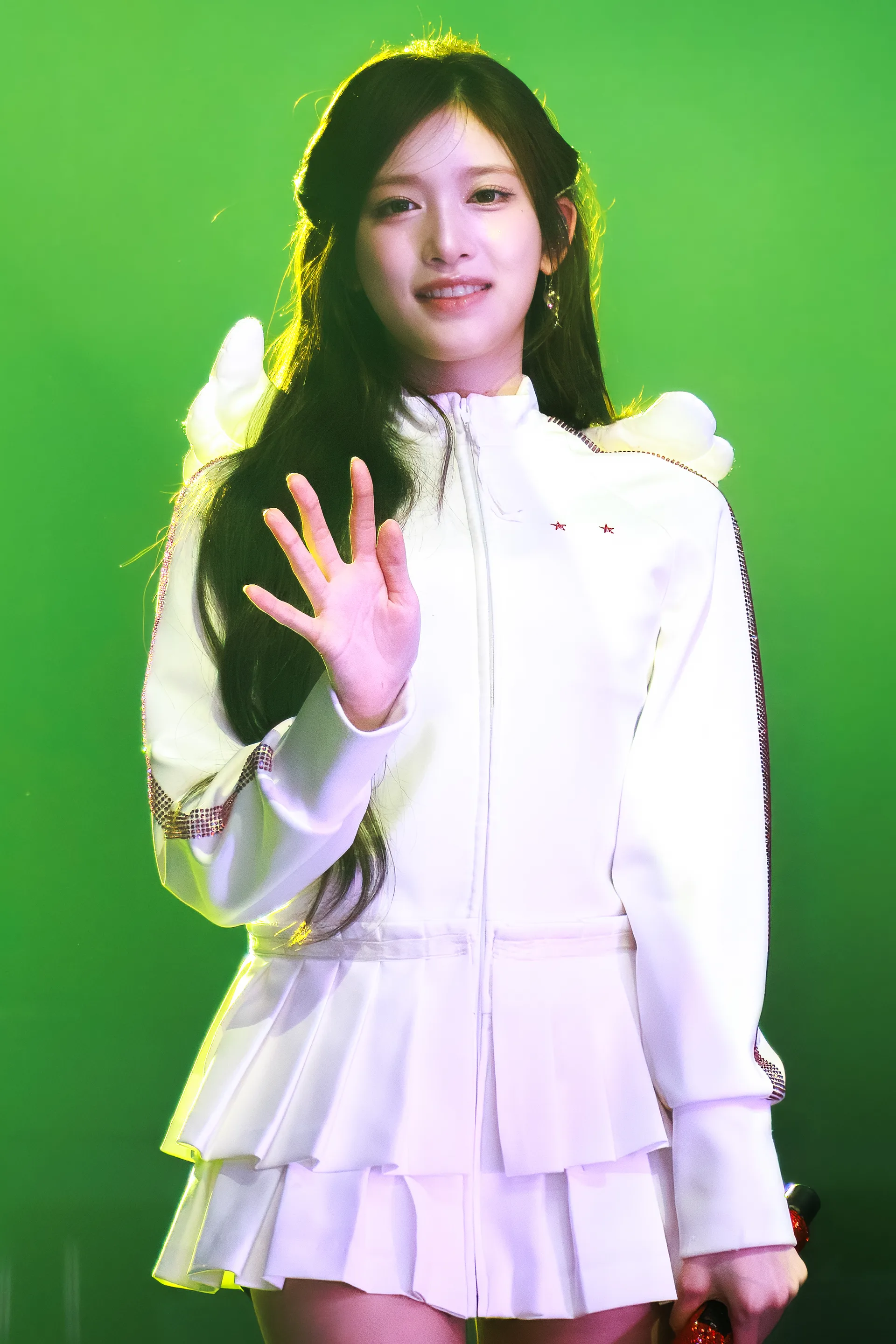 Leeseo of Ive performing in Seattle in August 2026