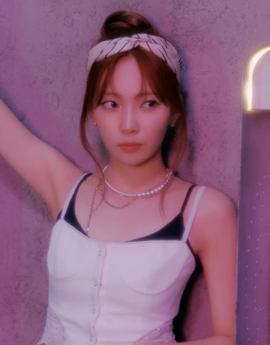 Mayuka of NiziU — official JYP profile portrait