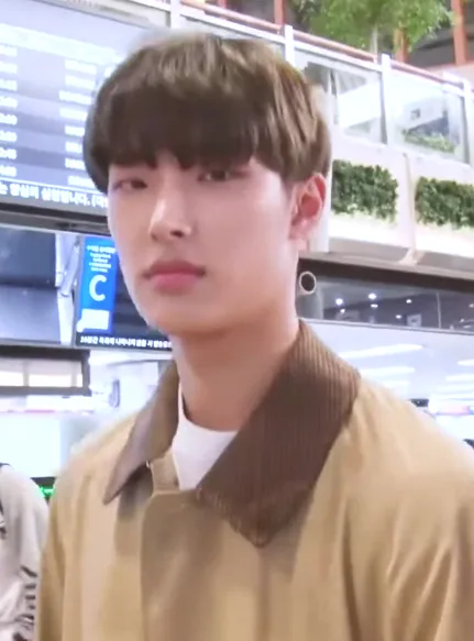 Portrait of Mingi of ATEEZ from Dispatch