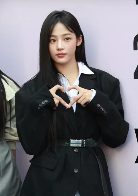 Minji of NewJeans at Seoul Fashion Week in September 2024