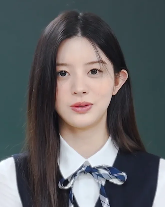 Minju of Illit in November 2025