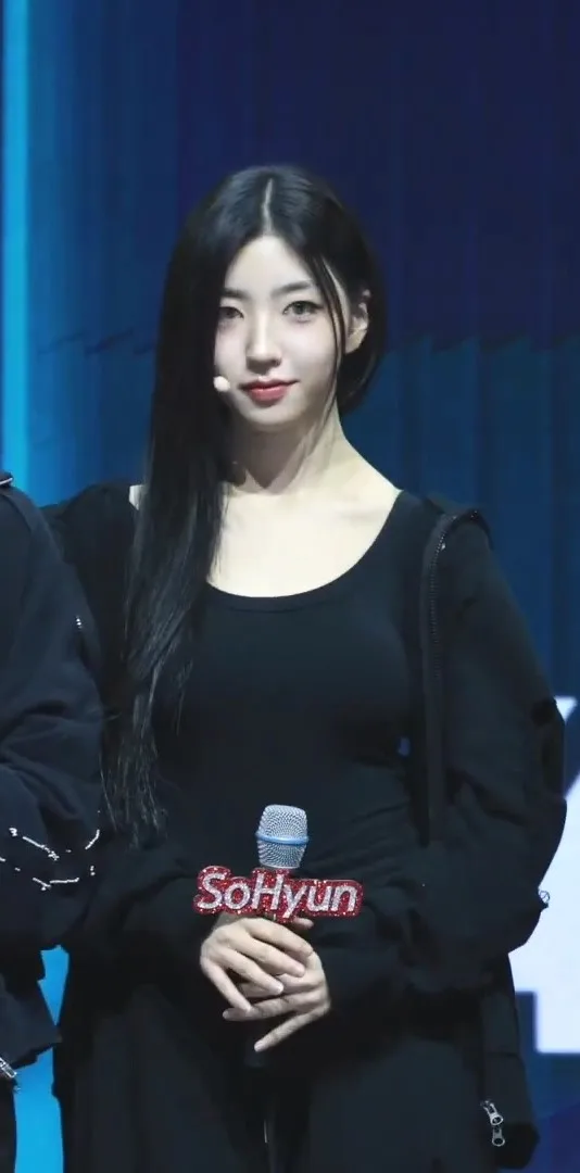 SoHyun of tripleS at the Assemble24 showcase
