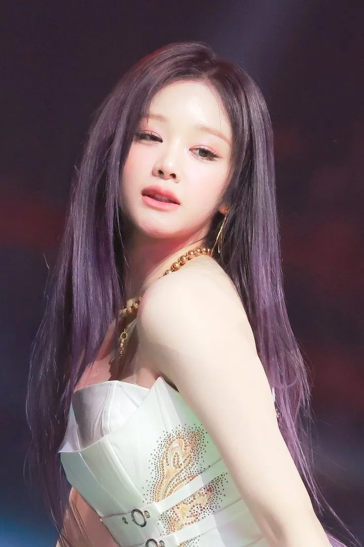 Pharita of Babymonster performing at SBS Gayo Daejeon in 2025