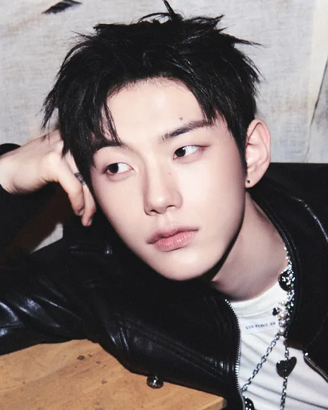 Seo Kyoungbae of CLOSE YOUR EYES in an official promotional portrait
