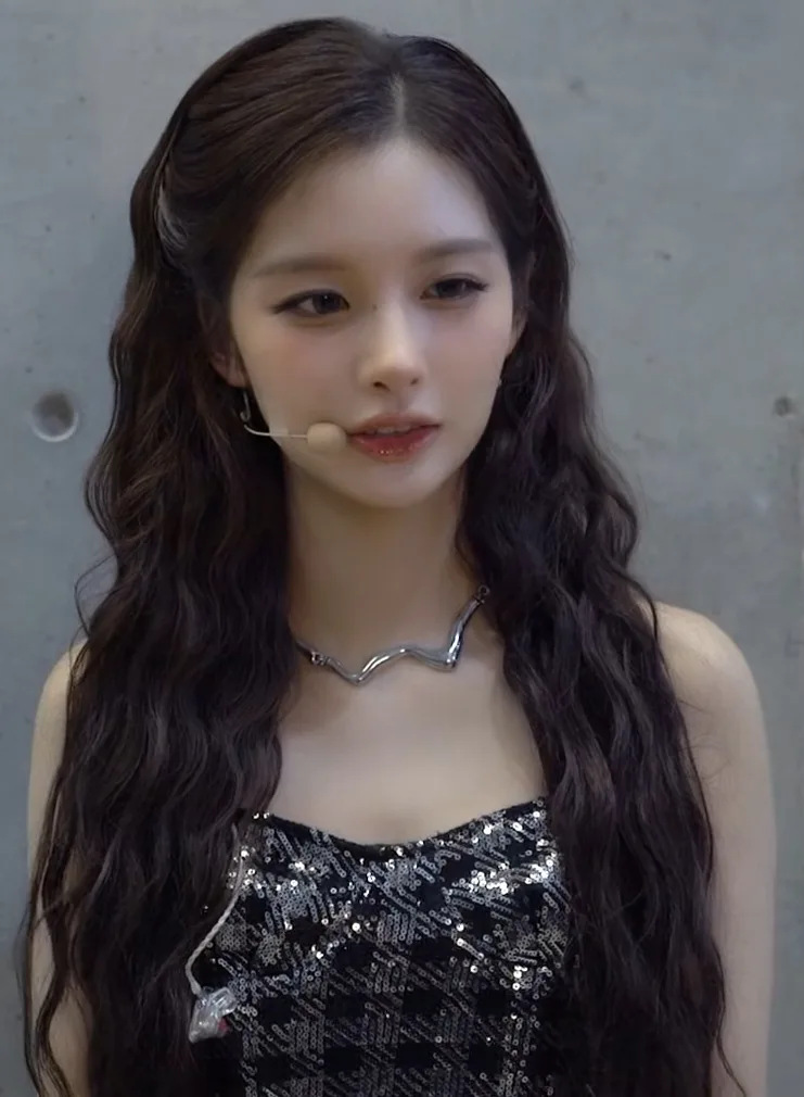 Sullyoon of Nmixx in November 2025