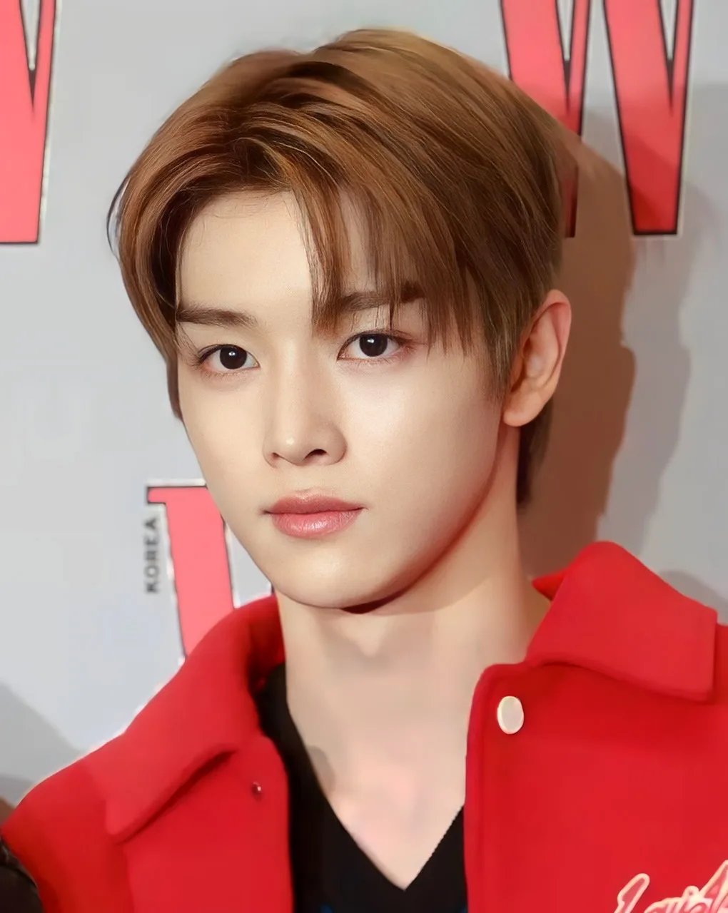 Sungchan of RIIZE at the W Korea Love Your W event in November 2023