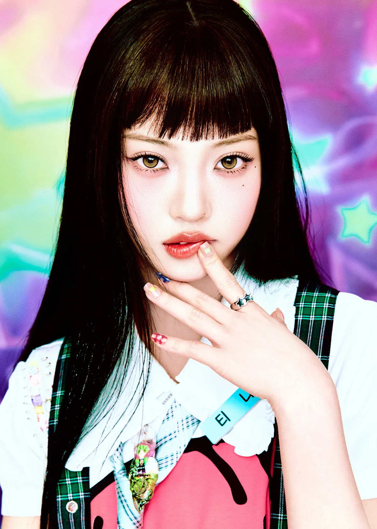 Tina in her official UNCHILD profile portrait