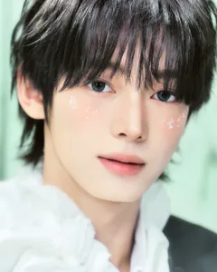Hanjin of TWS in the group's official profile photo