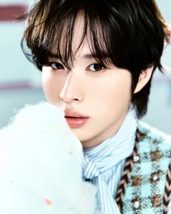 Kyungmin of TWS in the group's official profile photo