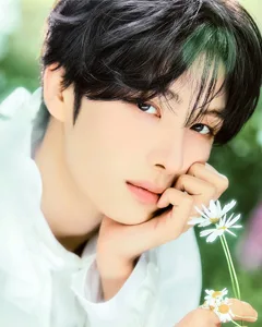 Youngjae of TWS in the group's official profile photo