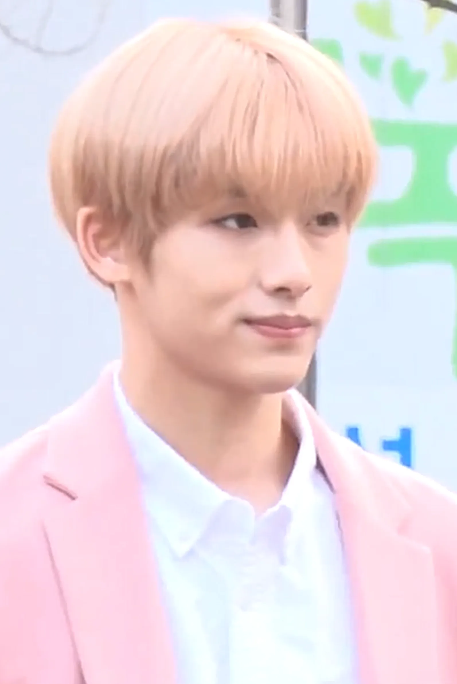 Winwin arriving for a Music Bank recording in March 2018