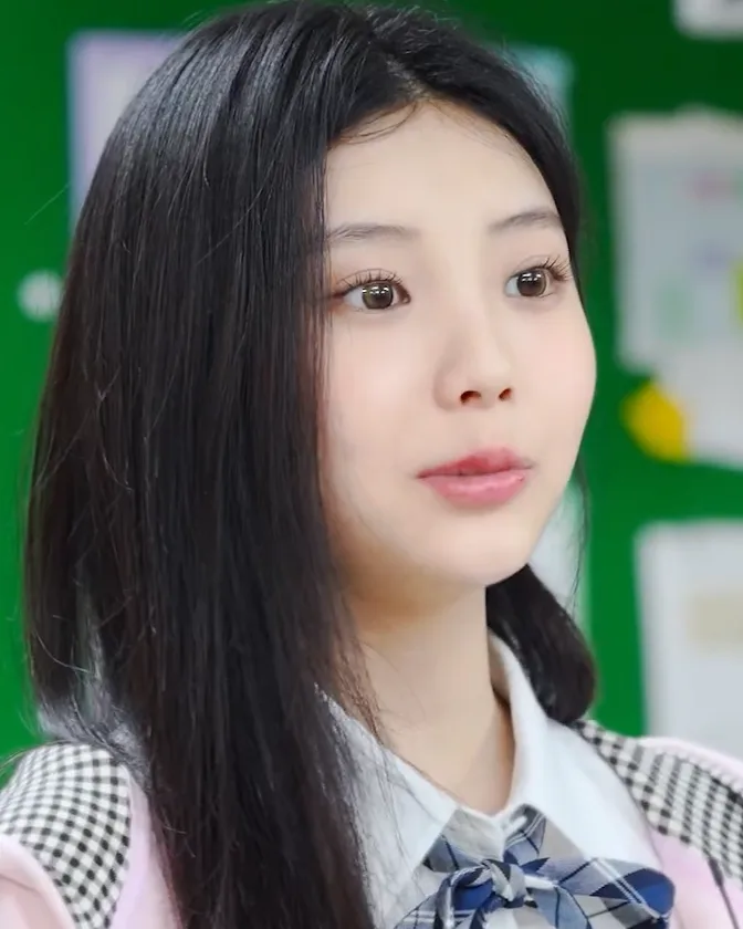 Wonhee of Illit in November 2025