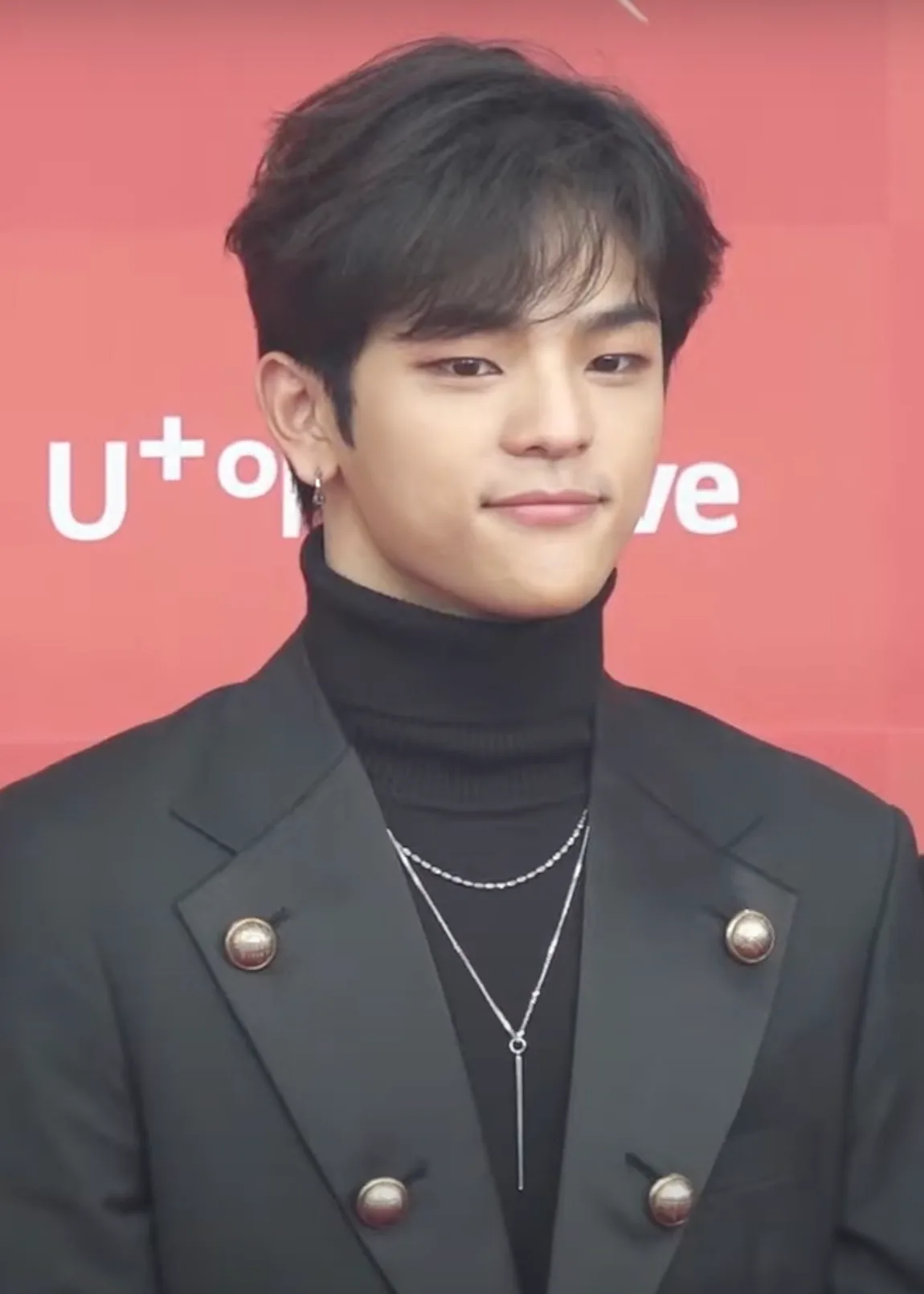Kim Woojin with Stray Kids at the 2019 Golden Disc Awards