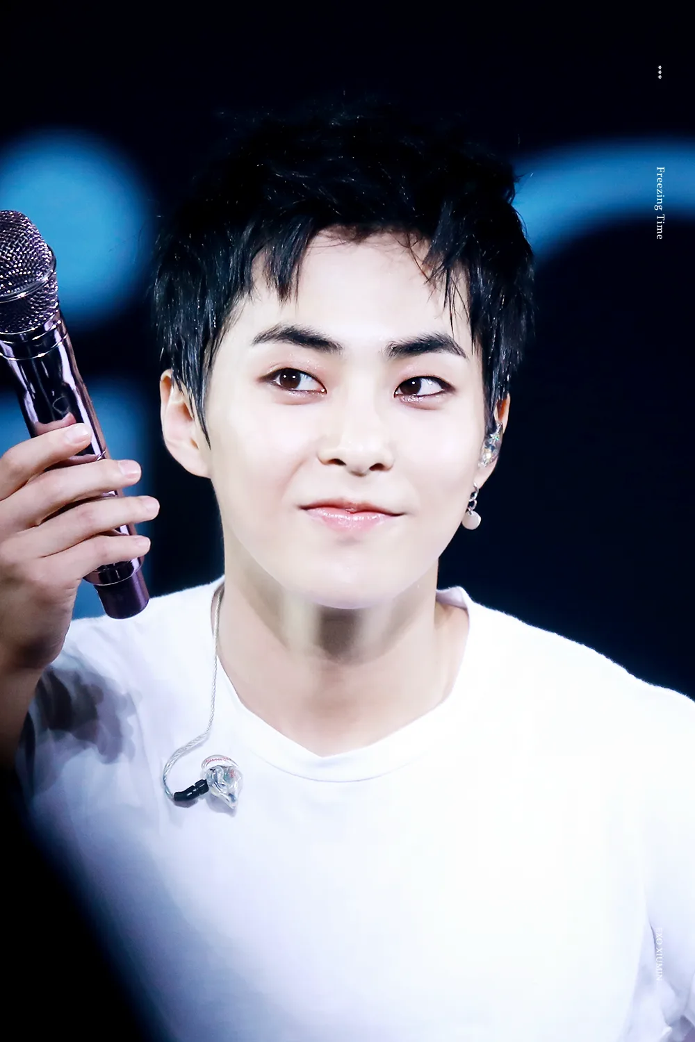 Xiumin performing in Macau in August 2018